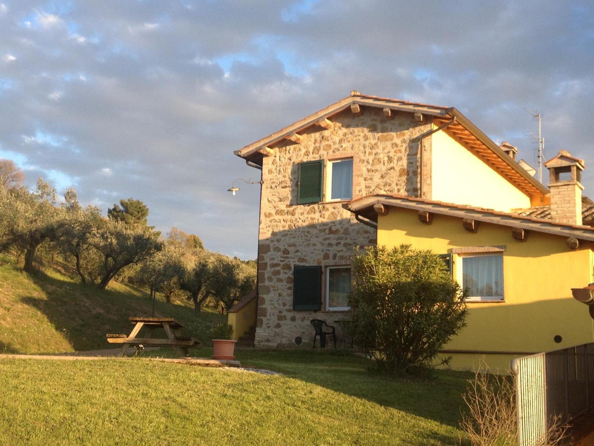 Il Poggio Delle Ginestre Guest House Torgiano Eksteriør bilde