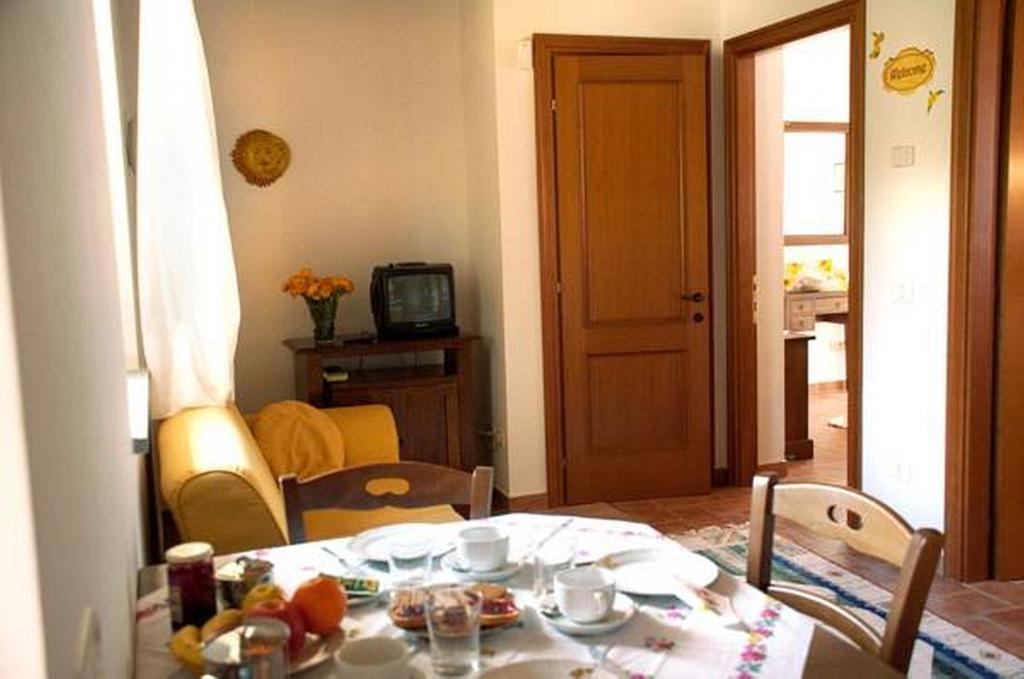Il Poggio Delle Ginestre Guest House Torgiano Eksteriør bilde