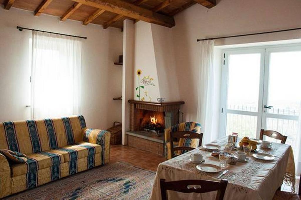 Il Poggio Delle Ginestre Guest House Torgiano Eksteriør bilde